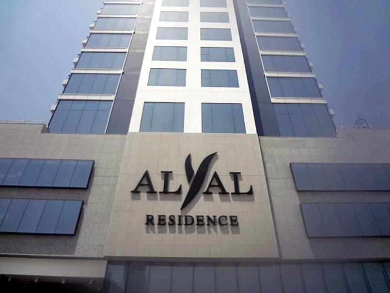 Royal Ambassador - Al Yal Suites Манама Екстериор снимка